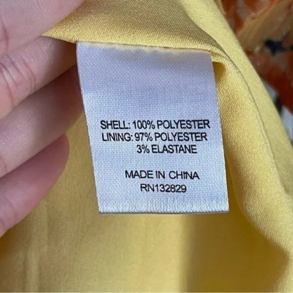 ✨ Tularosa Camden Dress in Golden Rose Floral ✨ - Picture 4 of 5